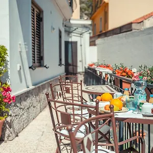 Elegant R&b Floridia Ταορμίνα